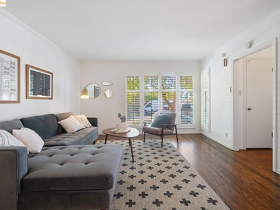 4th image of 3301 Esmond Ave