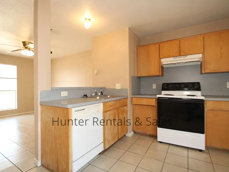 4506C Jeff Scott Dr — Photo 7