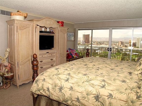 4th image of 3111 Bel Air Dr Unit 25G