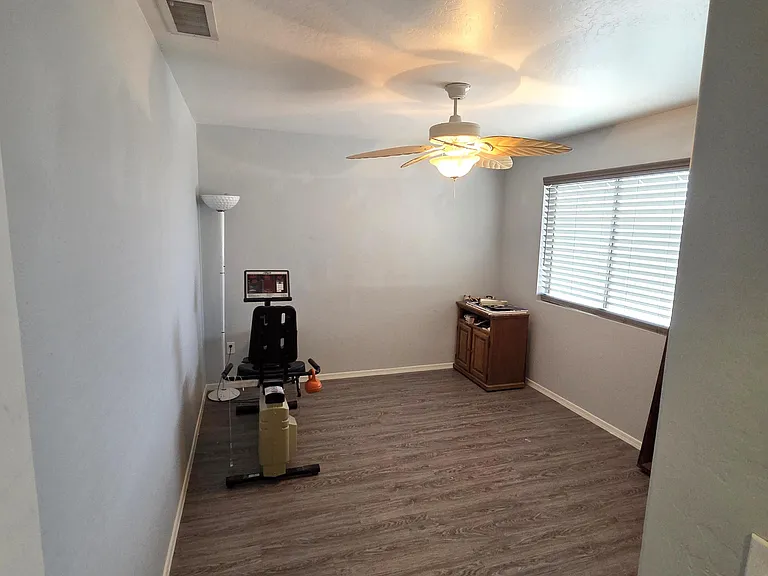 1734 E Pontiac Dr — Photo 26