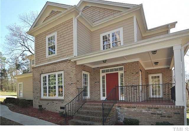 1st image of 3 Cassington Ln