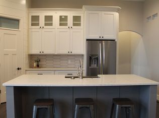 2230 Jill Dr, Asbury, IA 52002