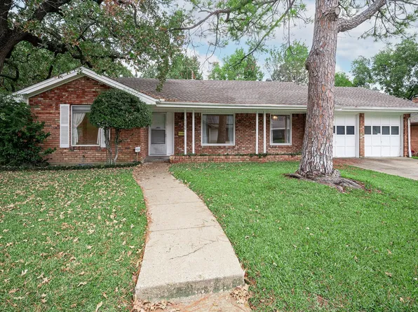 6700 Gary Ln, Fort Worth, TX 76112