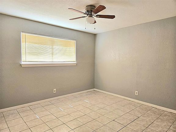 5th image of 1109 Broadway St #8