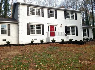 401 Tangle Dr, Jamestown, NC 27282