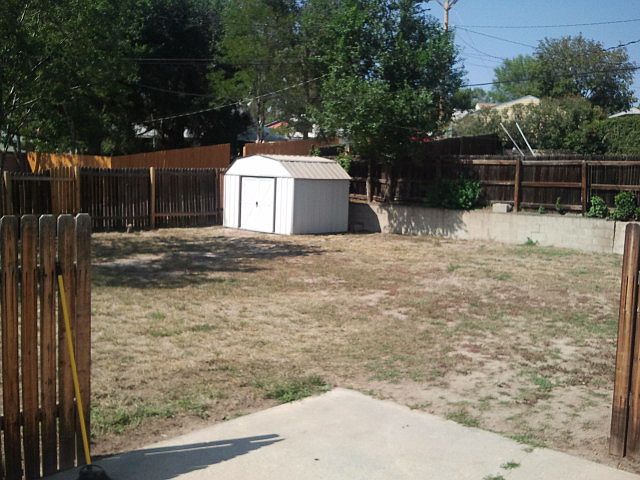 2nd image of 2010 Oriole Ave