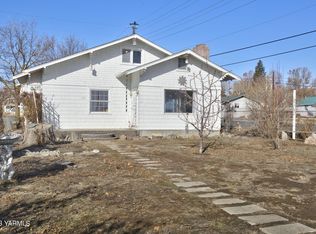 110 N 3rd St, Selah, WA