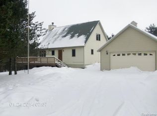 3840 W Barnes Lake Rd, Columbiaville, MI 48421