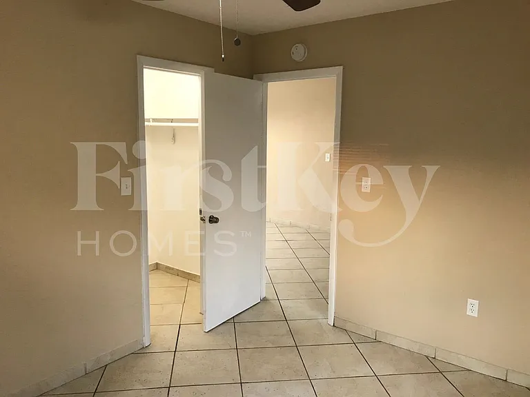 2751 NW 209th Ter — Photo 15
