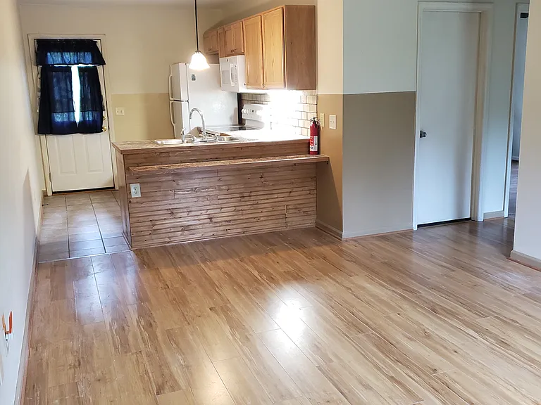 4224 Mountain View Cir #6 — Photo 3