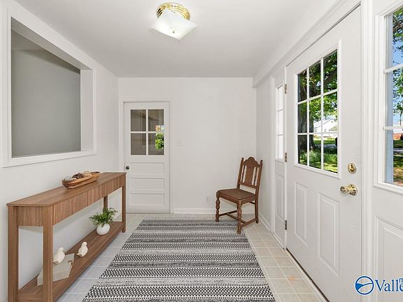 2nd image of 2020 Sewanee Rd SW
