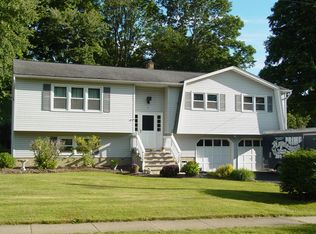 3 Stanley Pl, Budd Lake, NJ 07828