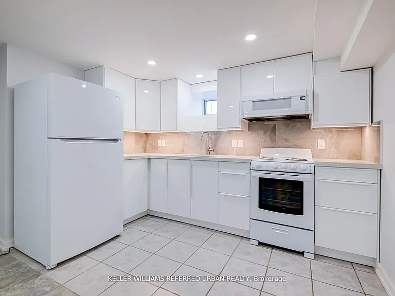2556 Lake Shore Blvd W #LOWER — Photo 11