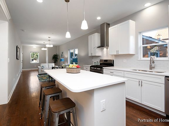 3rd image of 3227 Park Ave
