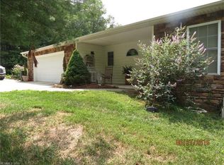 60 Acorn Ln, Pisgah Forest, NC 28768