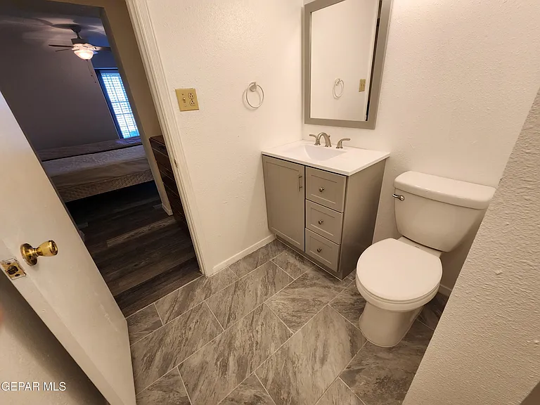 2333 Morehead Ave #6 — Photo 21