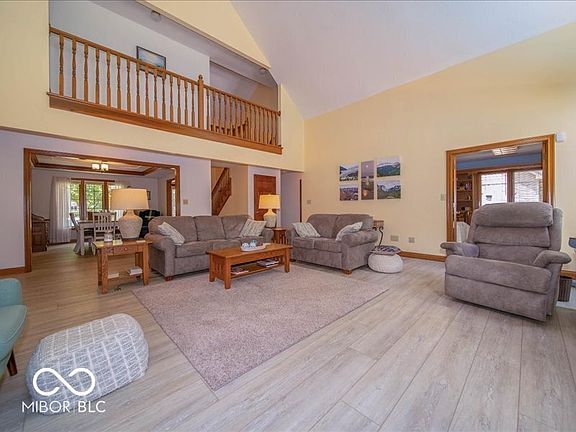 4th image of 3897 S Woodfield Dr