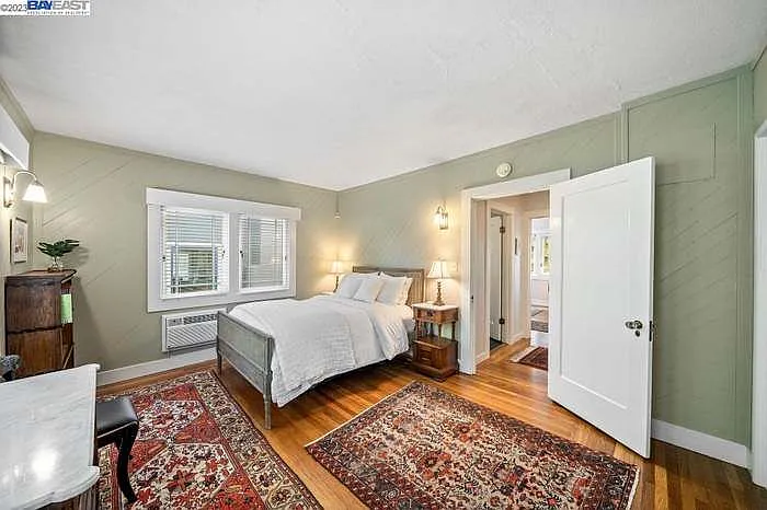 769 Vincente Ave — Photo 19
