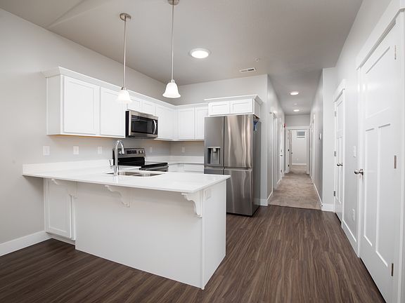2nd image of 479 N 360 W