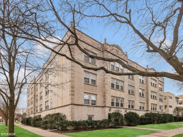 800 Dobson St APT 2, Evanston, IL 60202