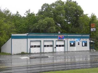 884 Western Ave, Manchester, ME 04351