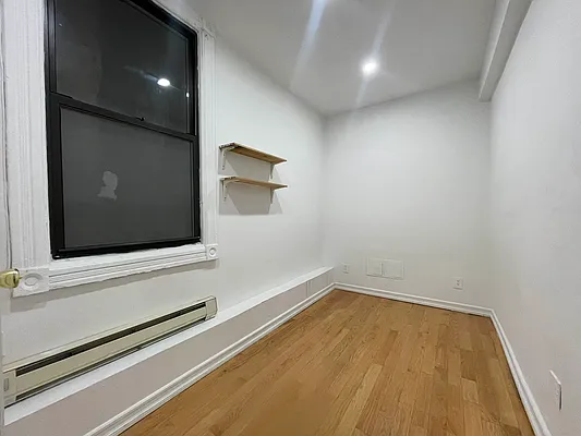 Rented by Compass | media 10