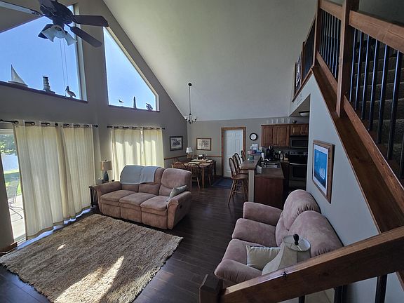 4th image of 290 240th Ave #14