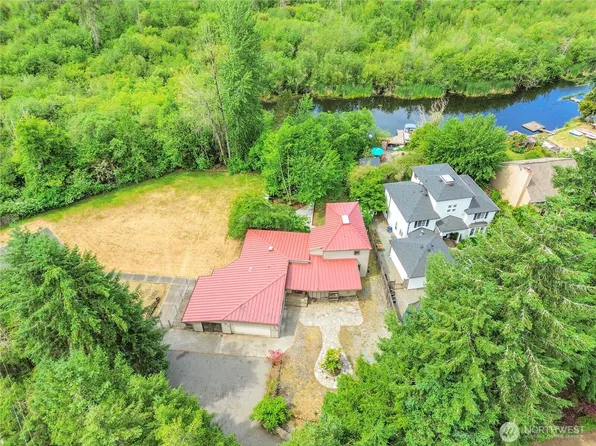 7945 Lorna Drive SE, Lacey, WA 98503