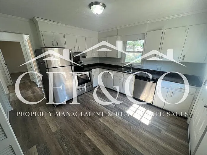 608 N Maple St #A — Photo 5