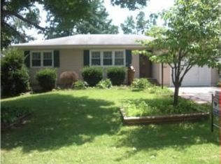 520 N Curtis St, Olathe, KS 66061