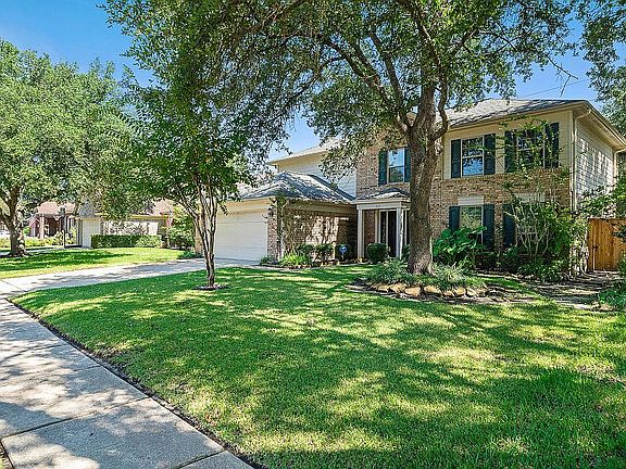 5th image of 827 Long Prairie Dr