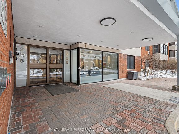 3rd image of 225 Alvin Rd #609