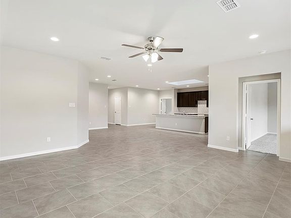 3rd image of 3522 Lake Landing Ln