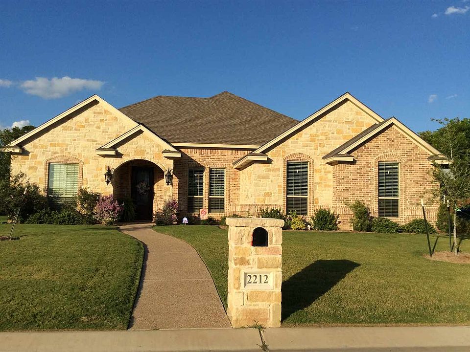1st image of 2212 Therese Dr