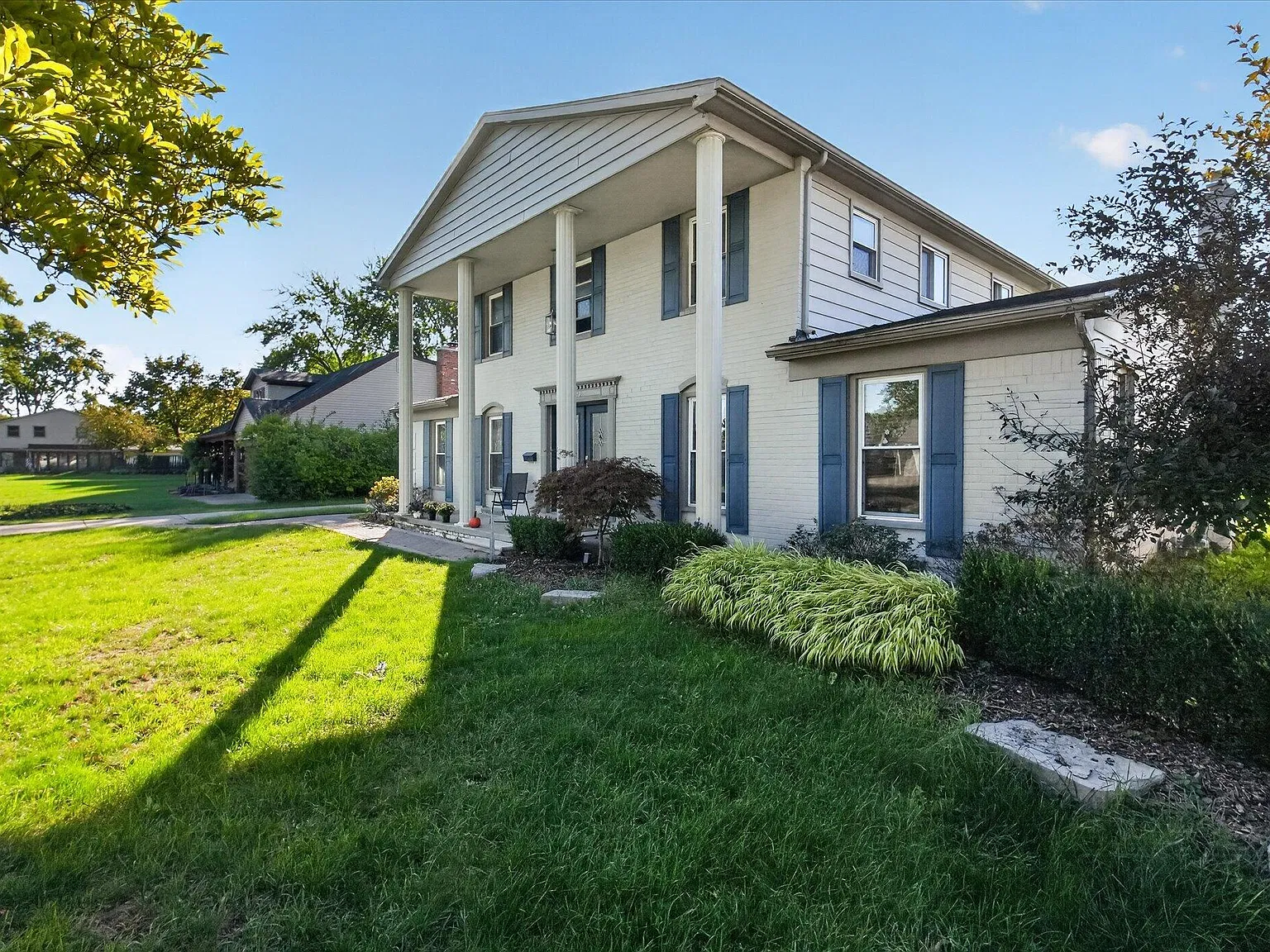 4 bed, 2.5 bath, 2144 sqft, $3,250 — Photo 4