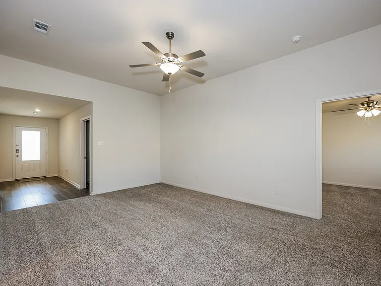 1313 Redpine Dr — Photo 3