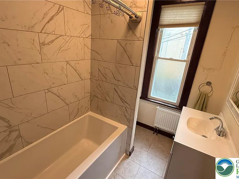 3241 Freemansburg Ave — Photo 14