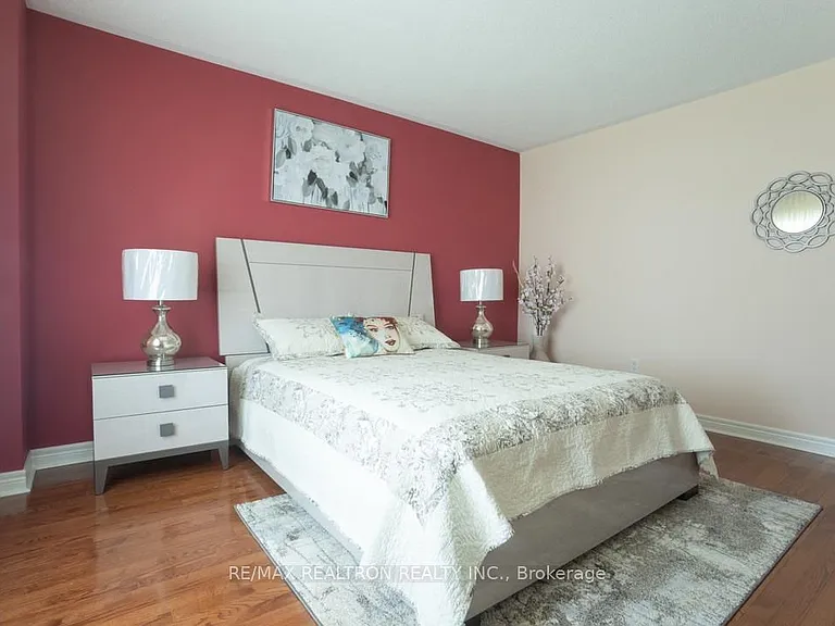 54 Chayna Cres — Photo 13