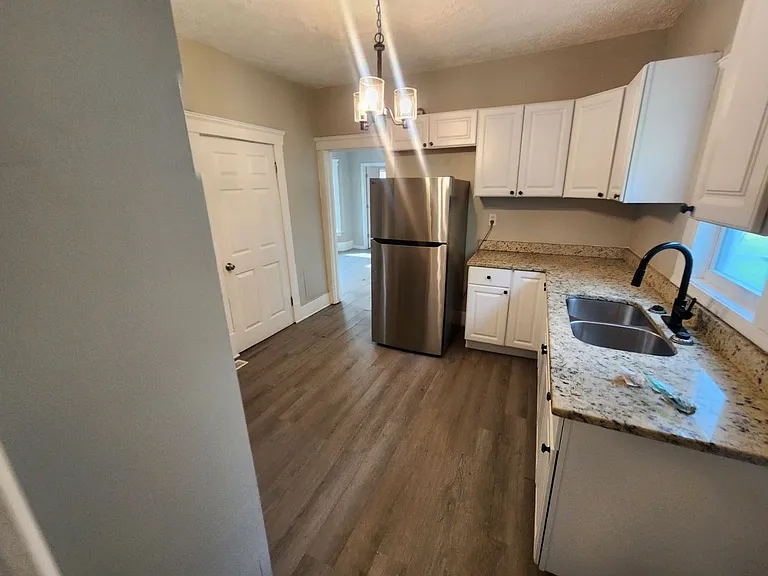 16014 Saranac Rd — Photo 20