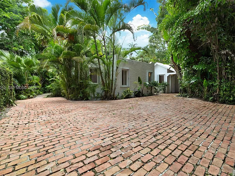 3797 El Prado Blvd — Photo 2
