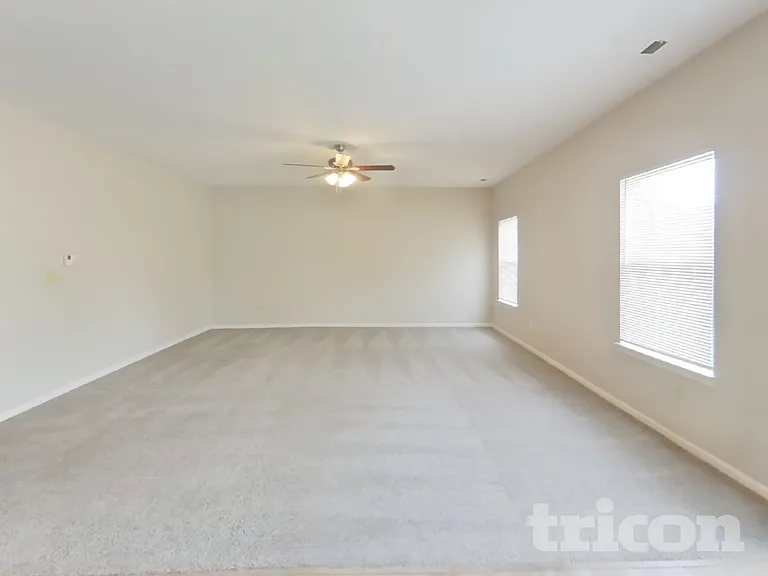 238 Heartwood Hl — Photo 3