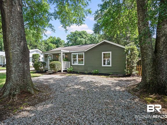 2nd image of 373 Pecan Ave