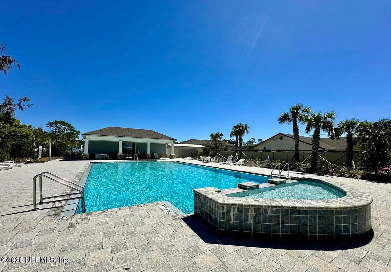 3 bed, 2.5 bath, 1548 sqft, $1,900 — Photo 2