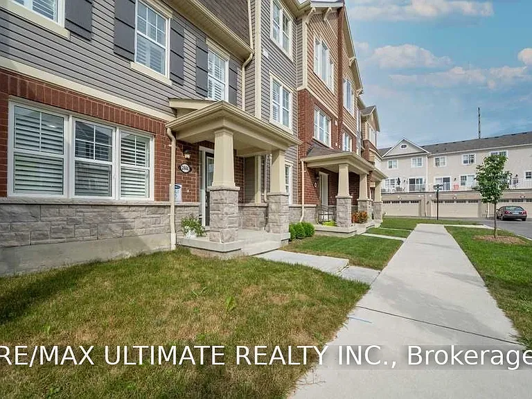 2444 Fall Harvest Cres — Photo 2
