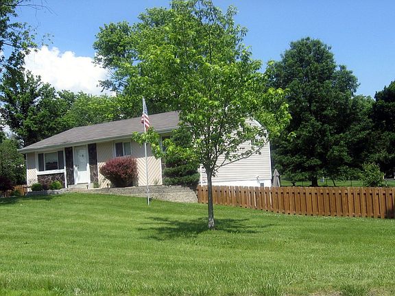 3rd image of 4022 Lynton Dr