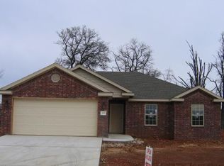 429 McCann Rd, Rogers, AR 72758