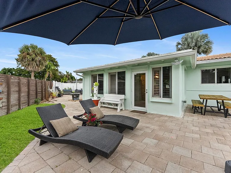1257 NW 5th St — Photo 34
