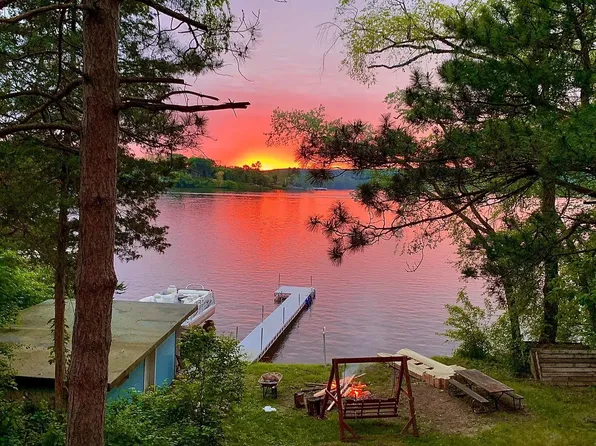 W13694 Rausch Rd, Lodi, WI 53555