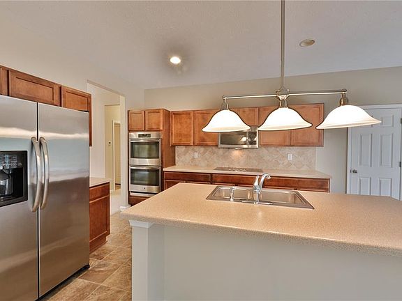 5th image of 6375 Oxford Ln