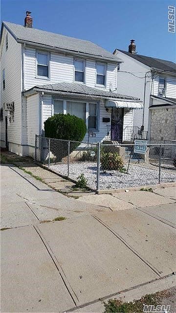 1st image of 11629 201st St